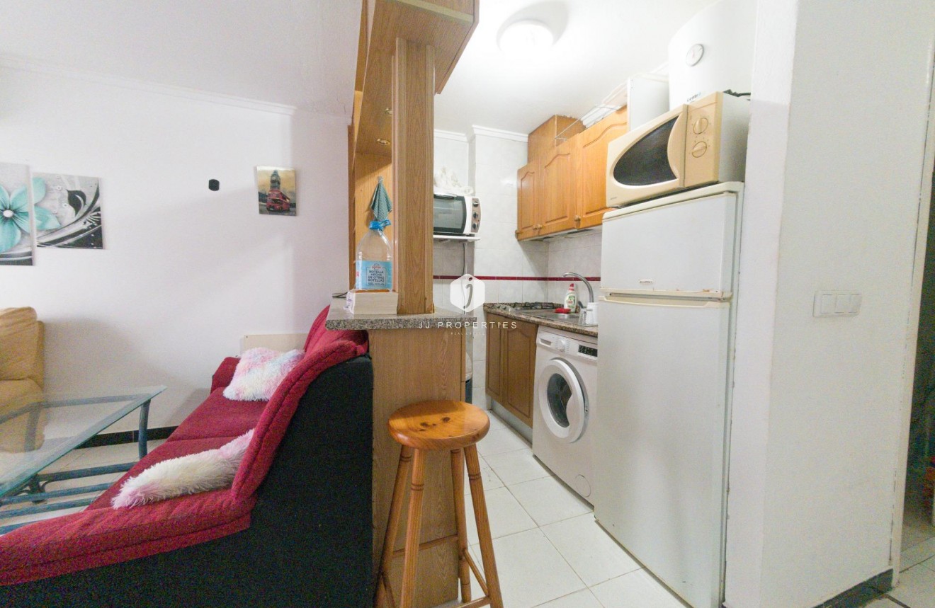 Resale - Apartment / flat -
Torrevieja - Playa del Cura