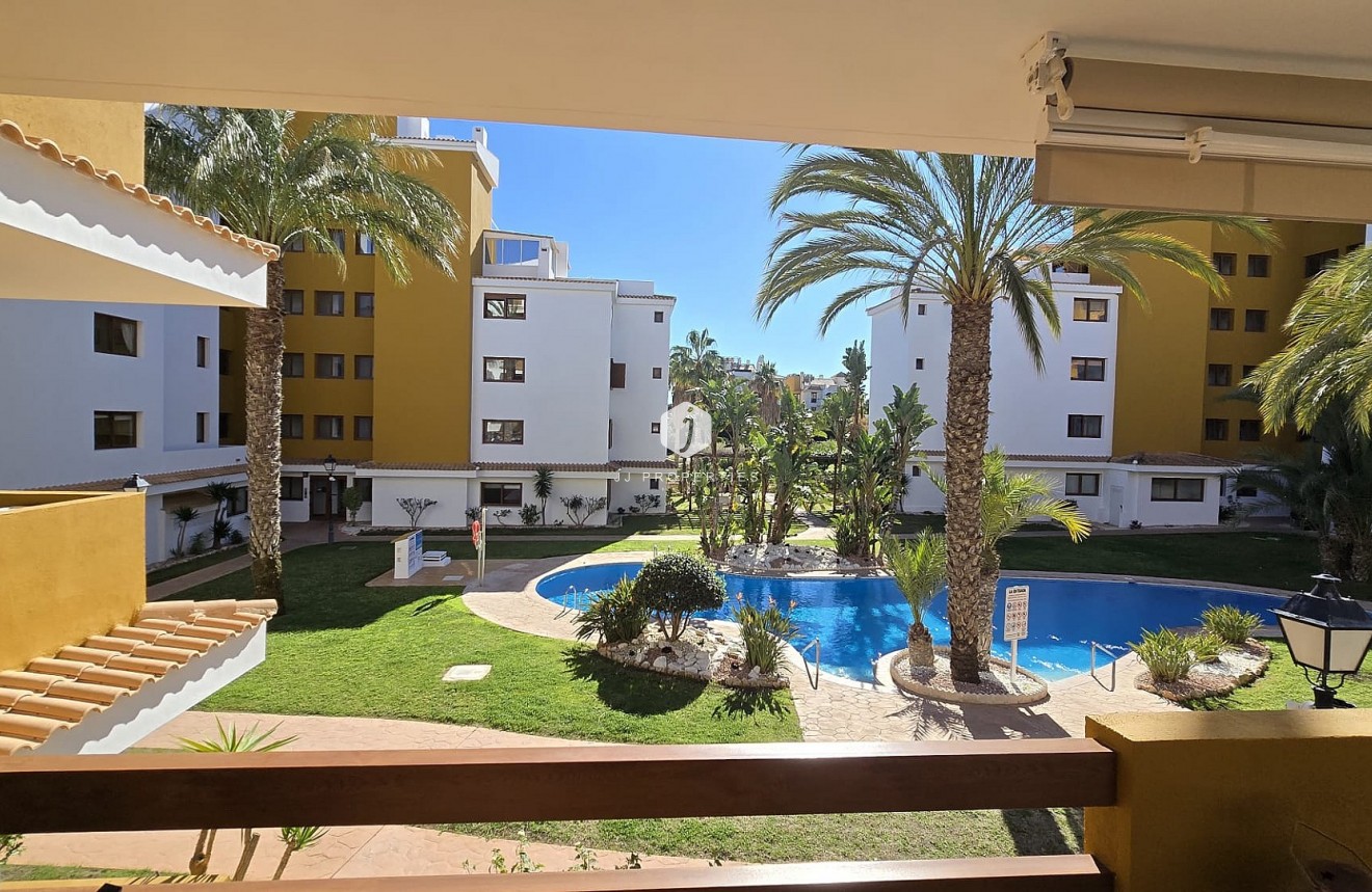 Resale - Apartment / flat -
Punta Prima - Costa Blanca