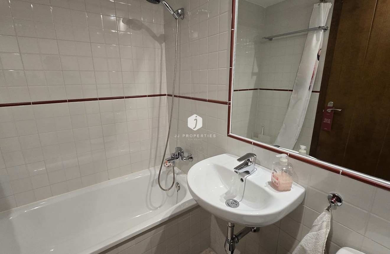 Resale - Apartment / flat -
Punta Prima - Costa Blanca