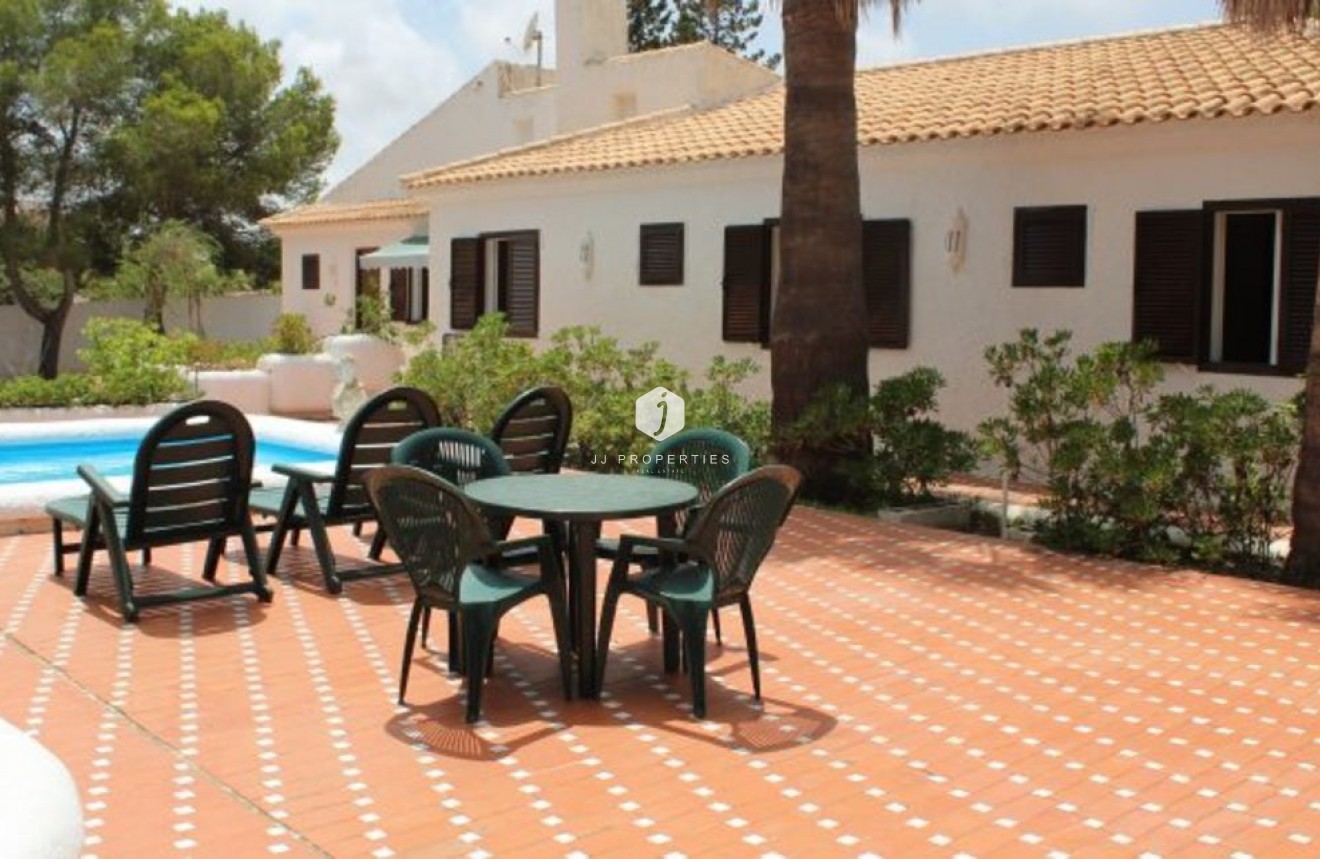 Resale - Villa -
Cabo Roig - Costa Blanca