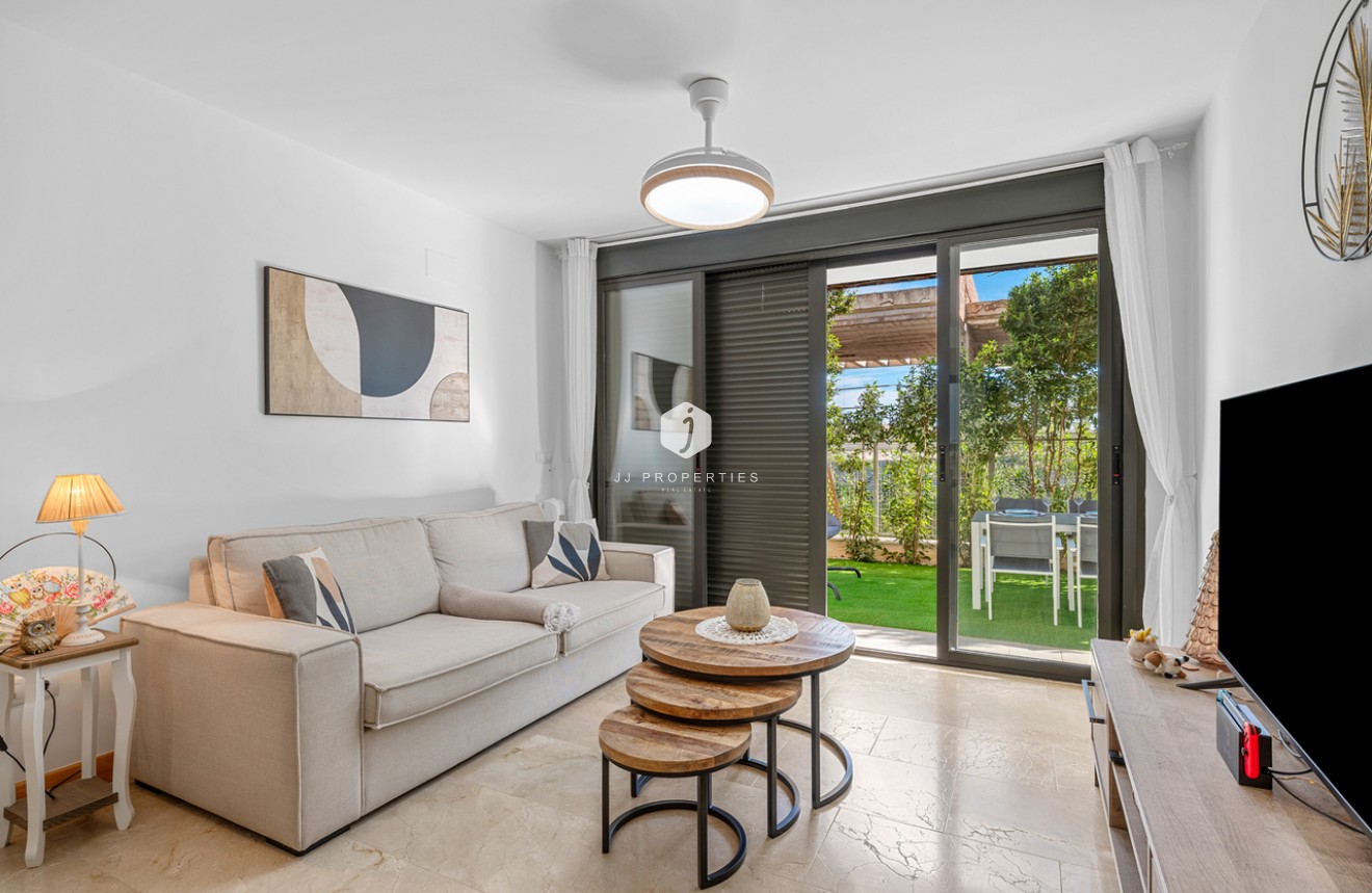 Resale - Apartment / flat -
Campoamor - Costa Blanca