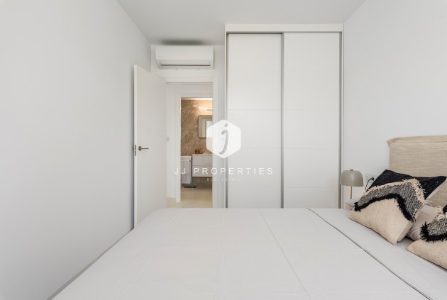 Resale - Apartment / flat -
San Miguel de Salinas - Inland