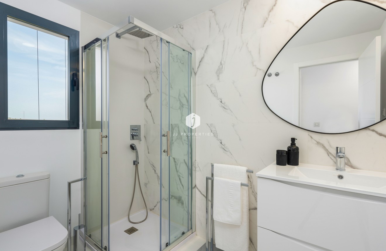 Resale - Apartment / flat -
San Miguel de Salinas - Inland