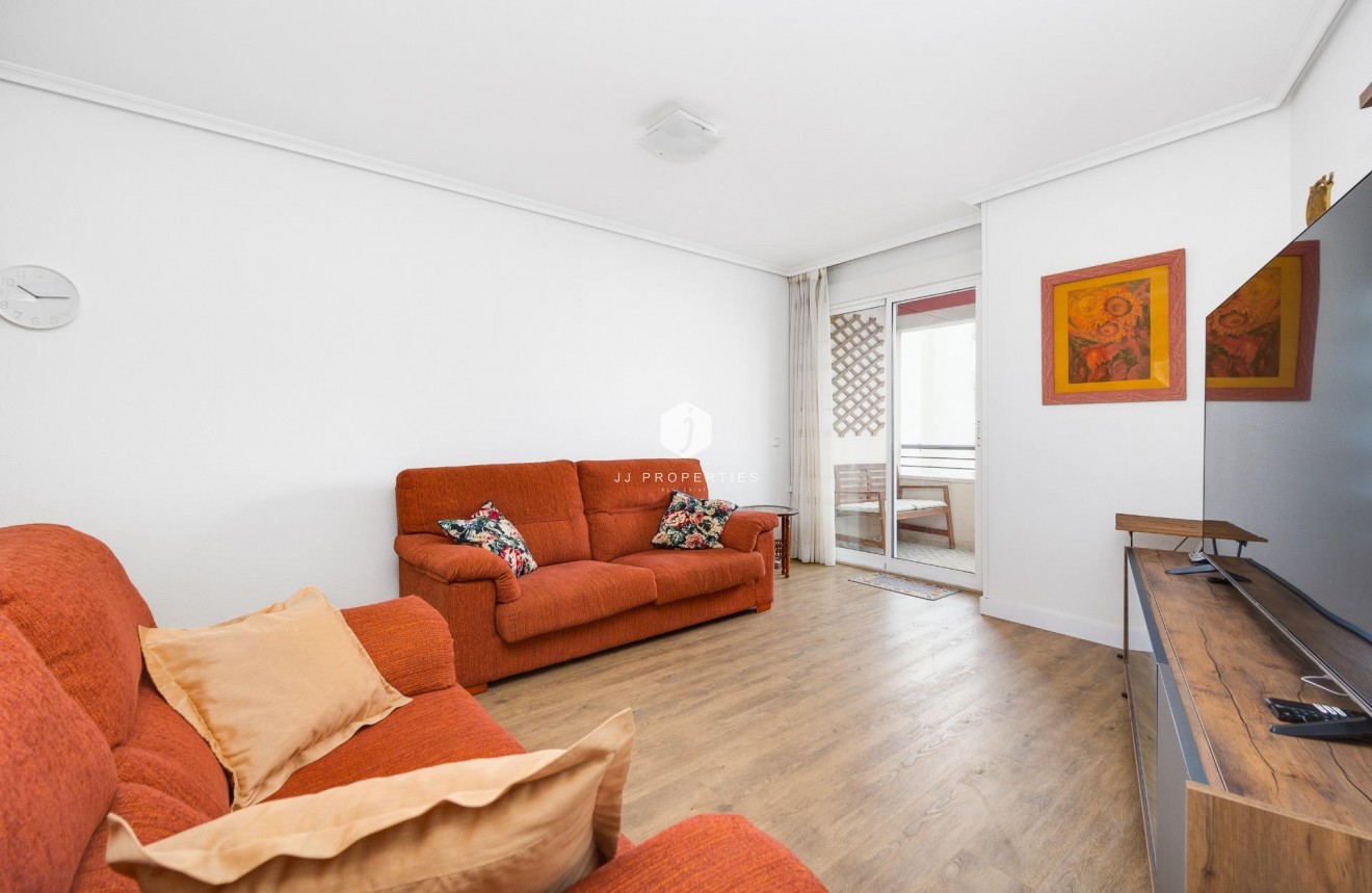 Aus zweiter Hand - Wohnung -
Torrevieja - Centro