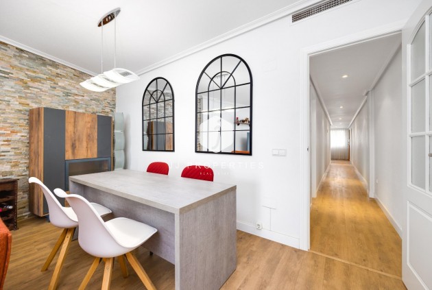 Aus zweiter Hand - Wohnung -
Torrevieja - Centro