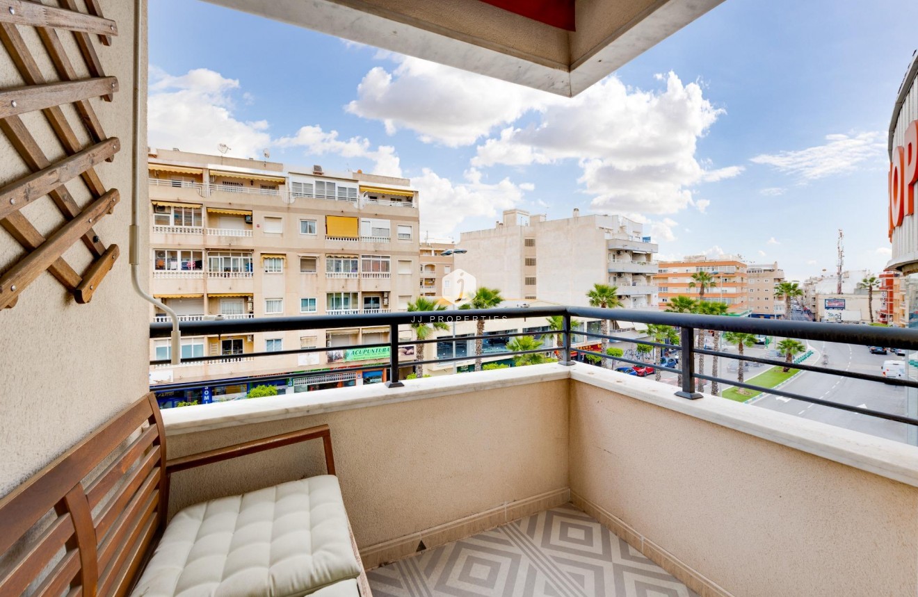 Aus zweiter Hand - Wohnung -
Torrevieja - Centro