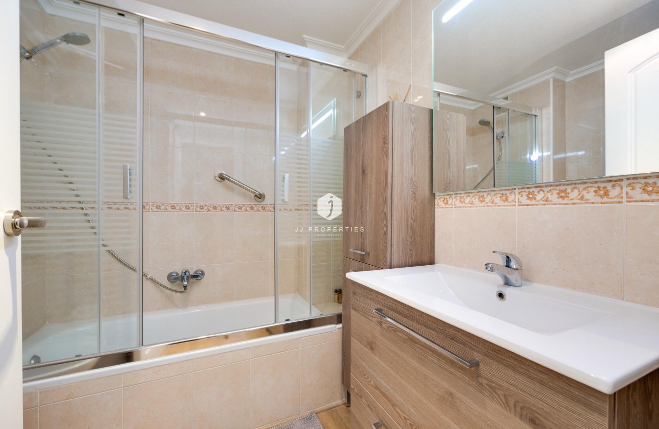 Aus zweiter Hand - Wohnung -
Torrevieja - Centro