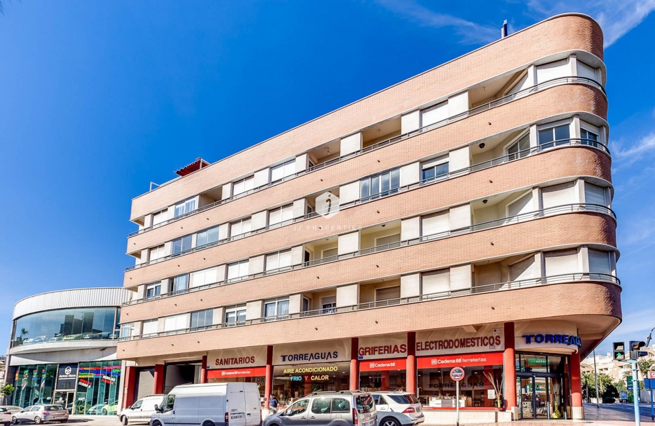Aus zweiter Hand - Wohnung -
Torrevieja - Centro