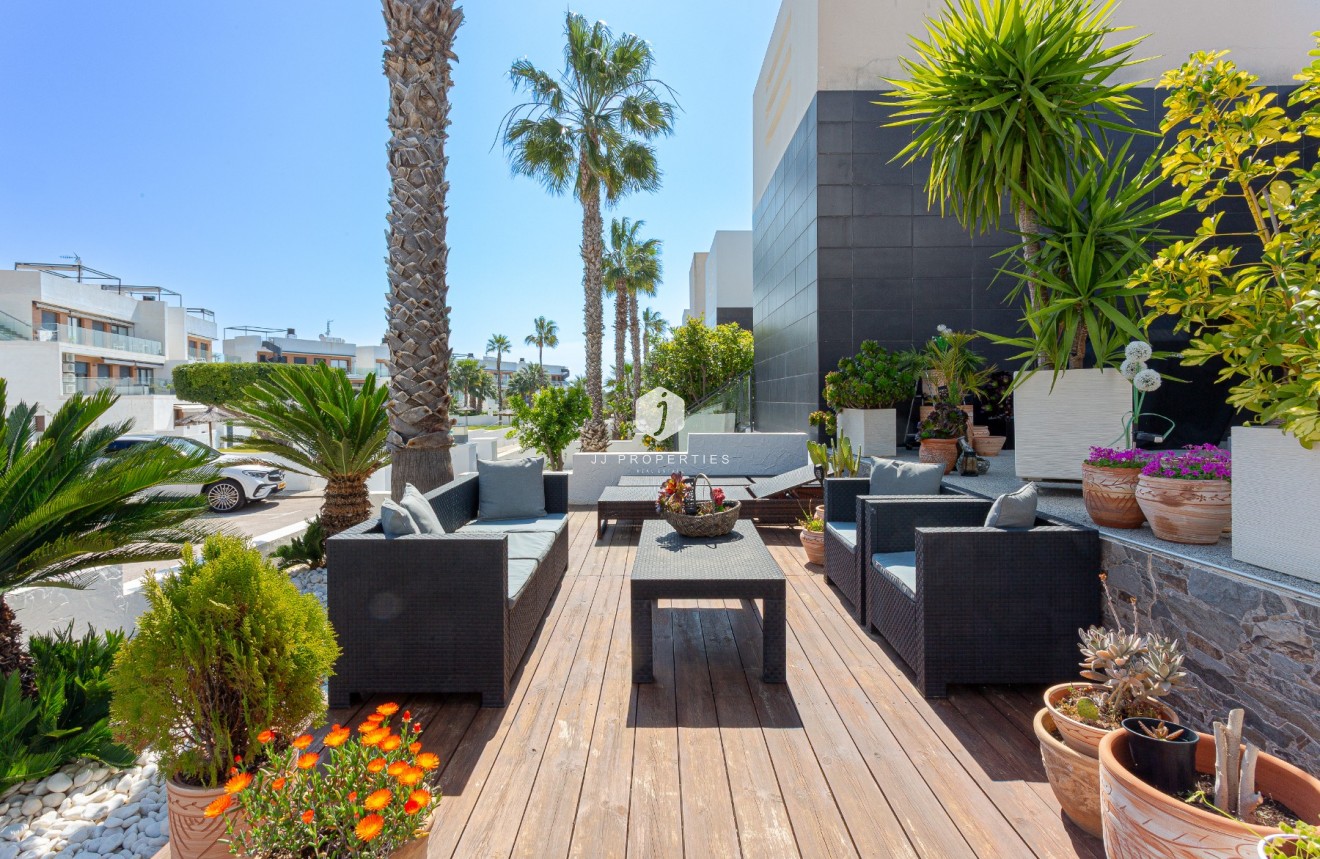 D'occasion - Villa -
Orihuela Costa - Costa Blanca