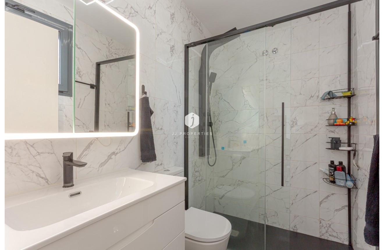 D'occasion - Villa -
Orihuela Costa - Costa Blanca