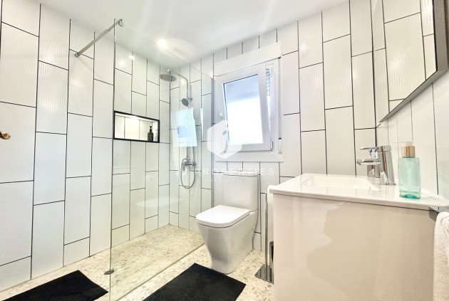 D'occasion - Villa -
Catral - Costa Blanca