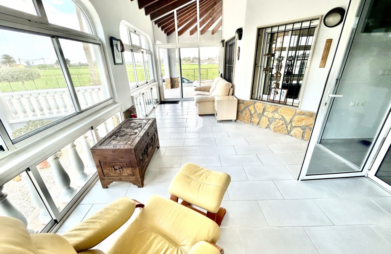 D'occasion - Villa -
Catral - Costa Blanca