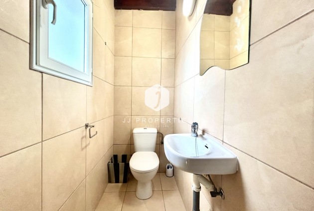 D'occasion - Villa -
Catral - Costa Blanca