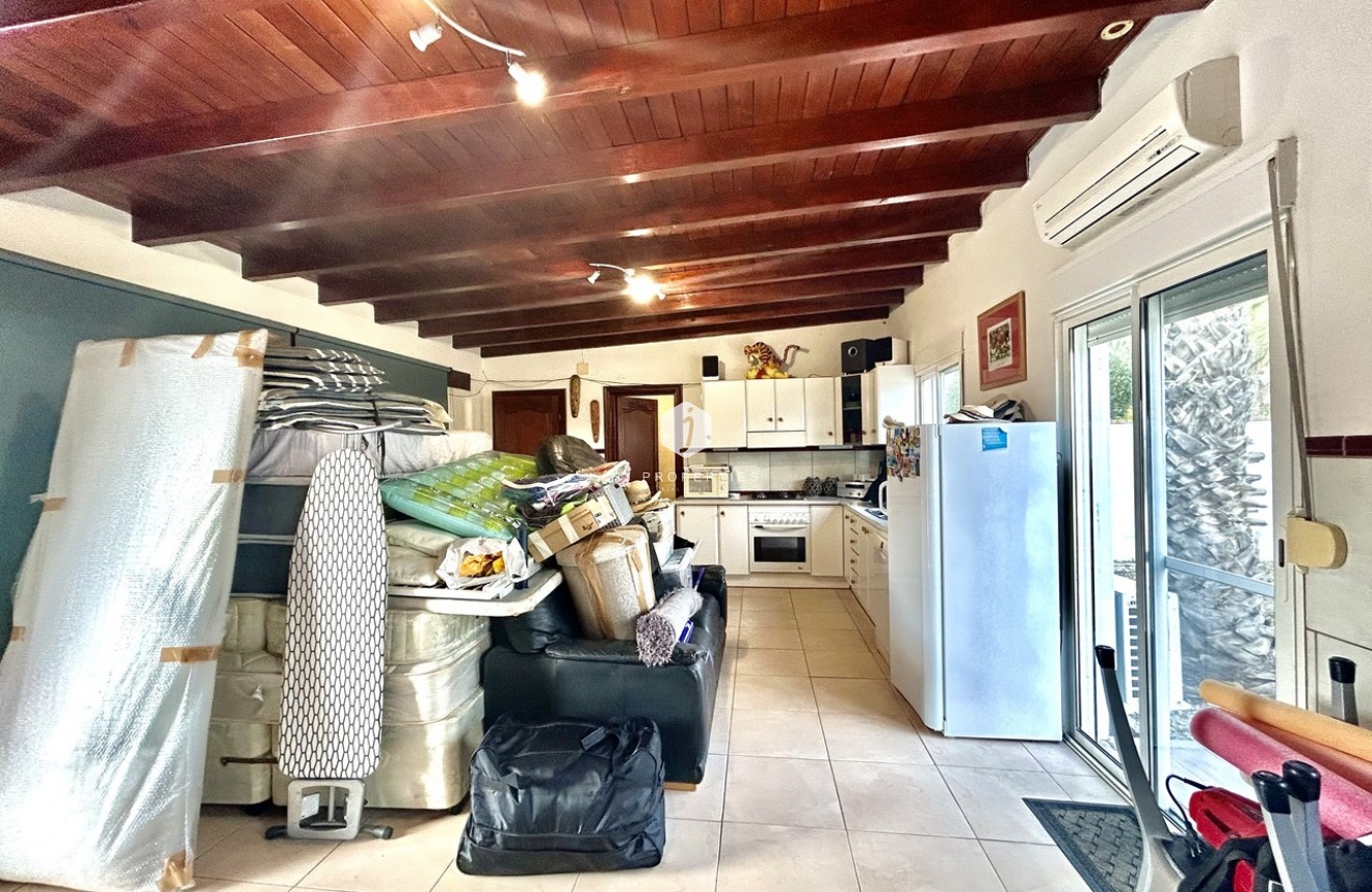 D'occasion - Villa -
Catral - Costa Blanca