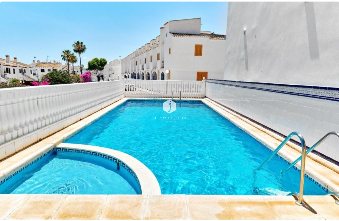 Resale - Chalet -
Orihuela Costa - Costa Blanca