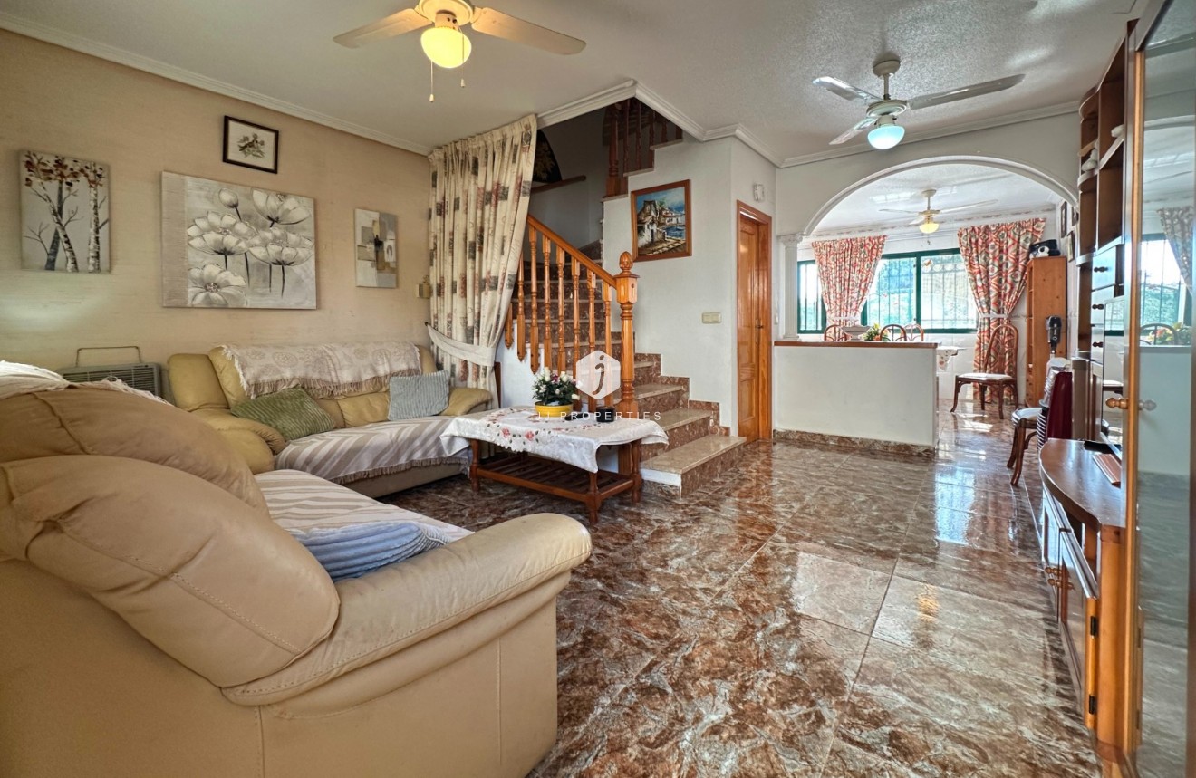 Resale - Chalet -
Orihuela Costa - Costa Blanca