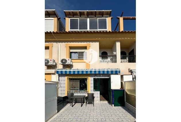 Resale - Chalet -
Orihuela Costa - Costa Blanca