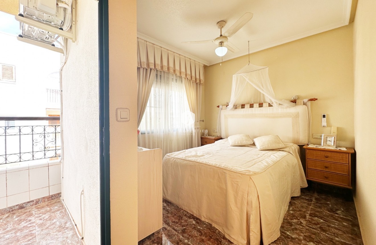 Resale - Chalet -
Orihuela Costa - Costa Blanca