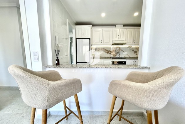 Z drugiej ręki - Mieszkanie w bloku -
Campoamor - Costa Blanca