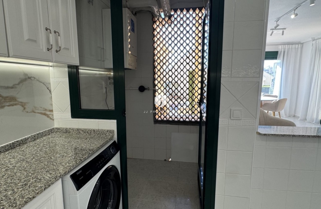 Resale - Apartment / flat -
Orihuela Costa - Costa Blanca