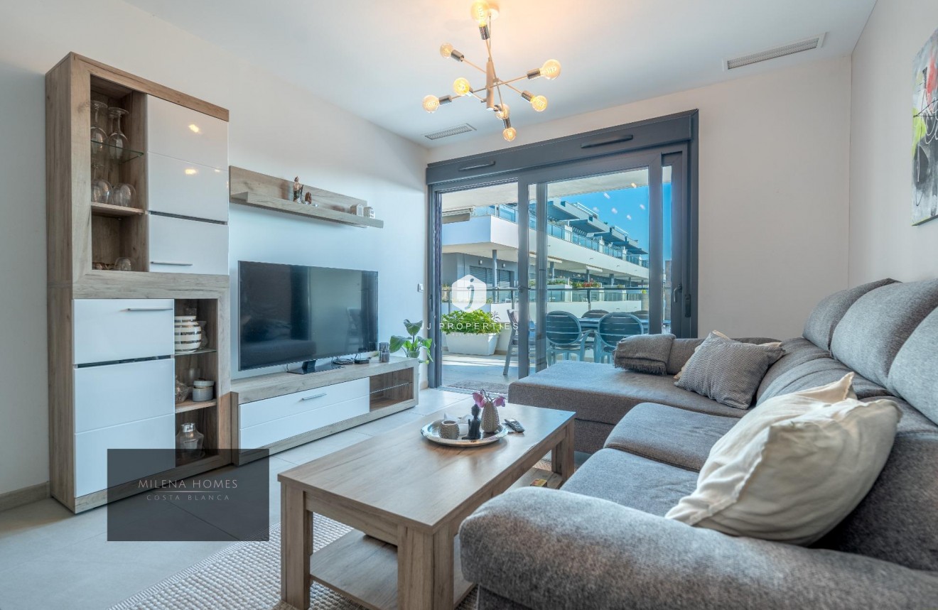 Tweedehands - Appartement / flat -
Orihuela Costa - La Zenia