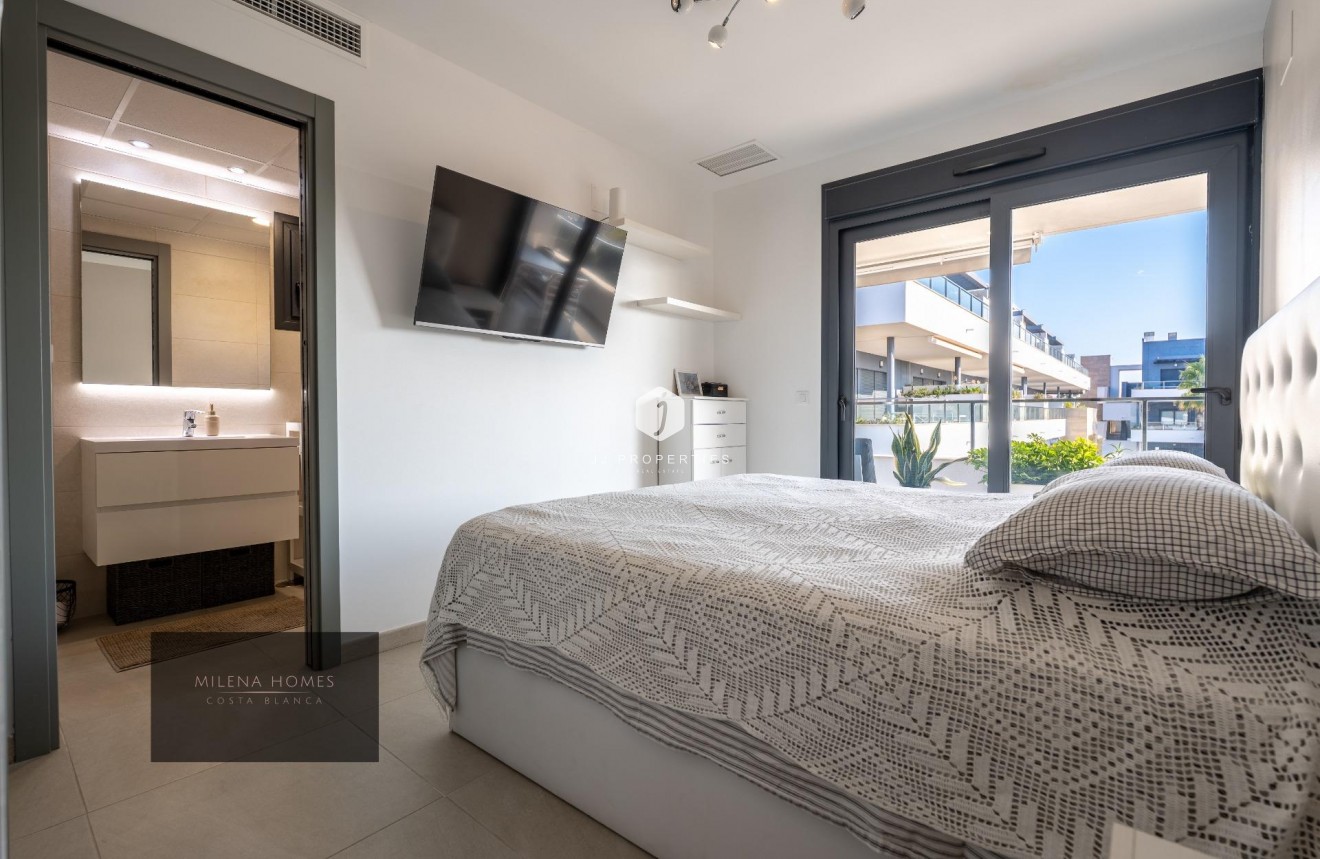 Tweedehands - Appartement / flat -
Orihuela Costa - La Zenia