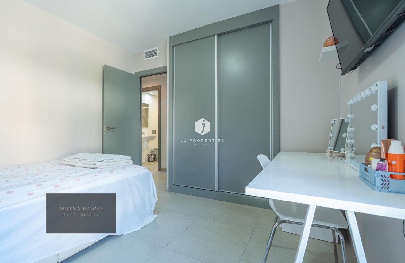 Tweedehands - Appartement / flat -
Orihuela Costa - La Zenia