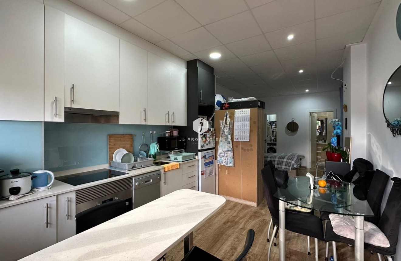 Resale - Apartment / flat -
Torrevieja - Sector 25