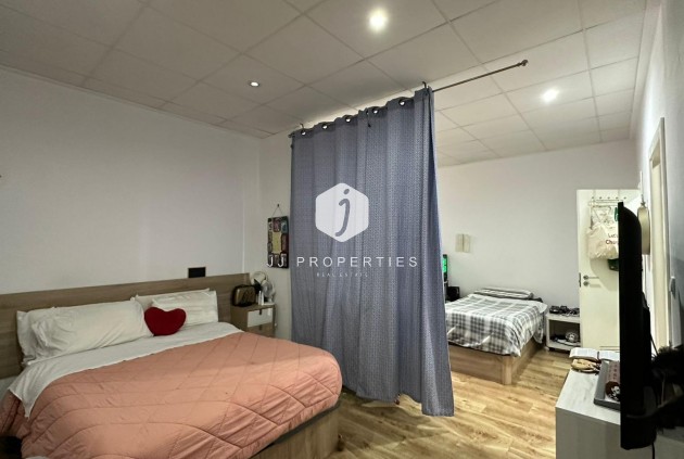 Resale - Apartment / flat -
Torrevieja - Sector 25