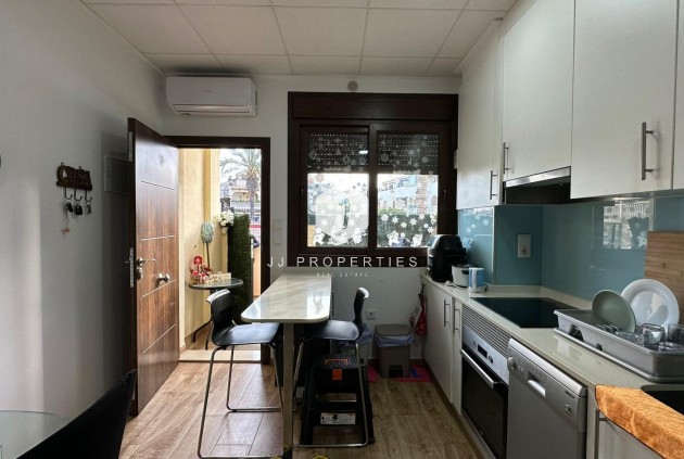 Resale - Apartment / flat -
Torrevieja - Sector 25