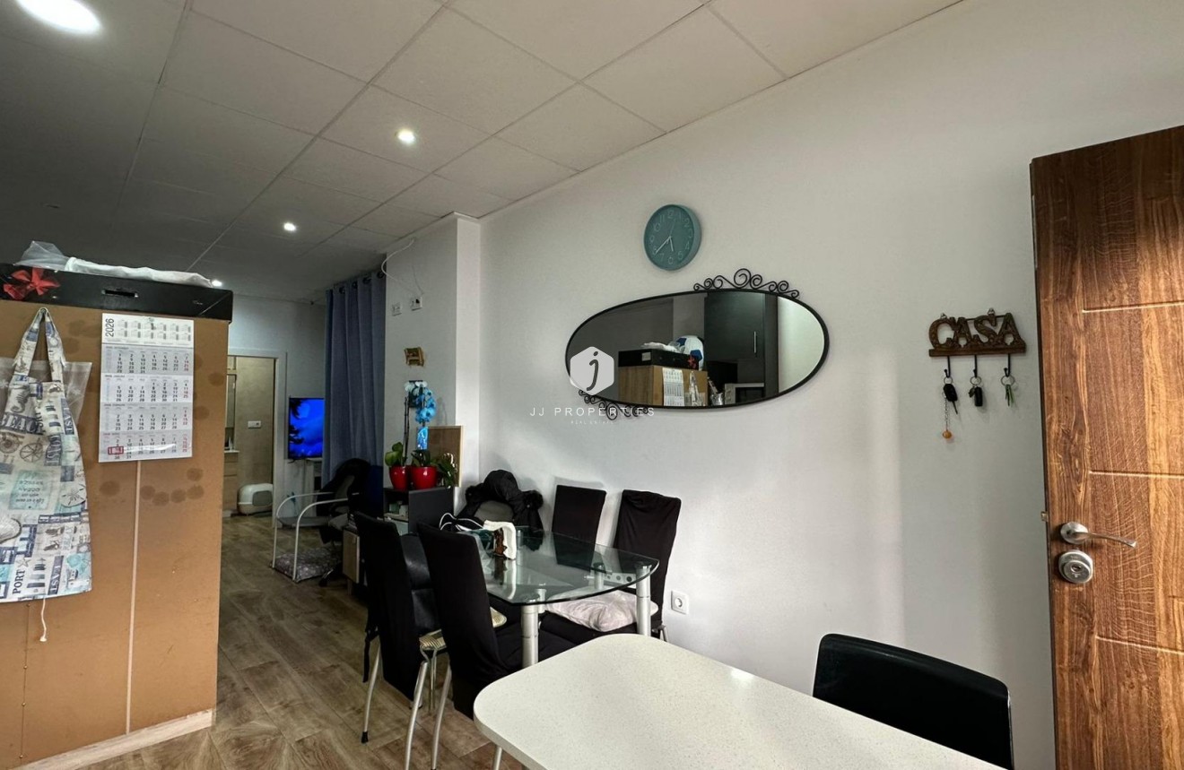 Resale - Apartment / flat -
Torrevieja - Sector 25