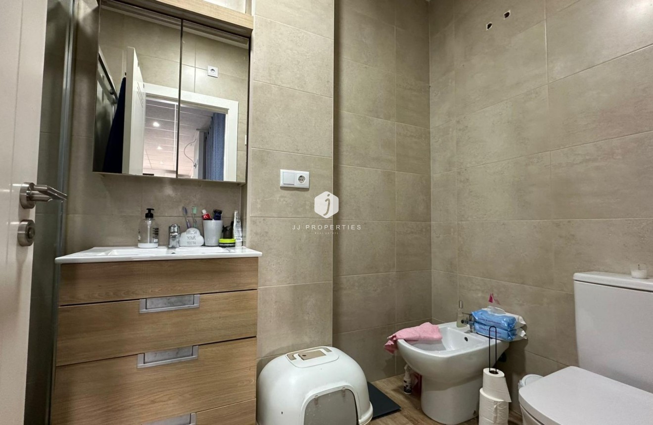 Resale - Apartment / flat -
Torrevieja - Sector 25