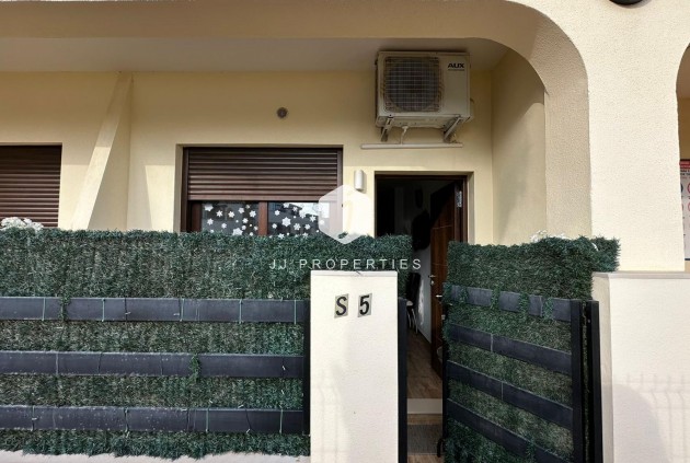 Resale - Apartment / flat -
Torrevieja - Sector 25