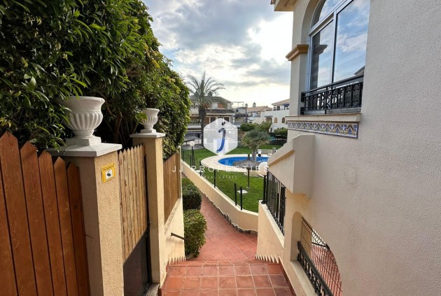 Resale - Apartment / flat -
Torrevieja - Sector 25