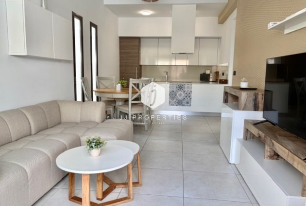 Aus zweiter Hand - Villa -
Cabo Roig - Costa Blanca