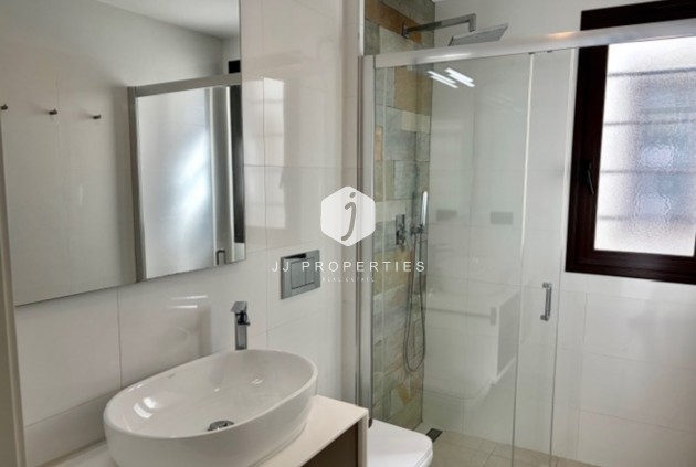 Aus zweiter Hand - Villa -
Cabo Roig - Costa Blanca