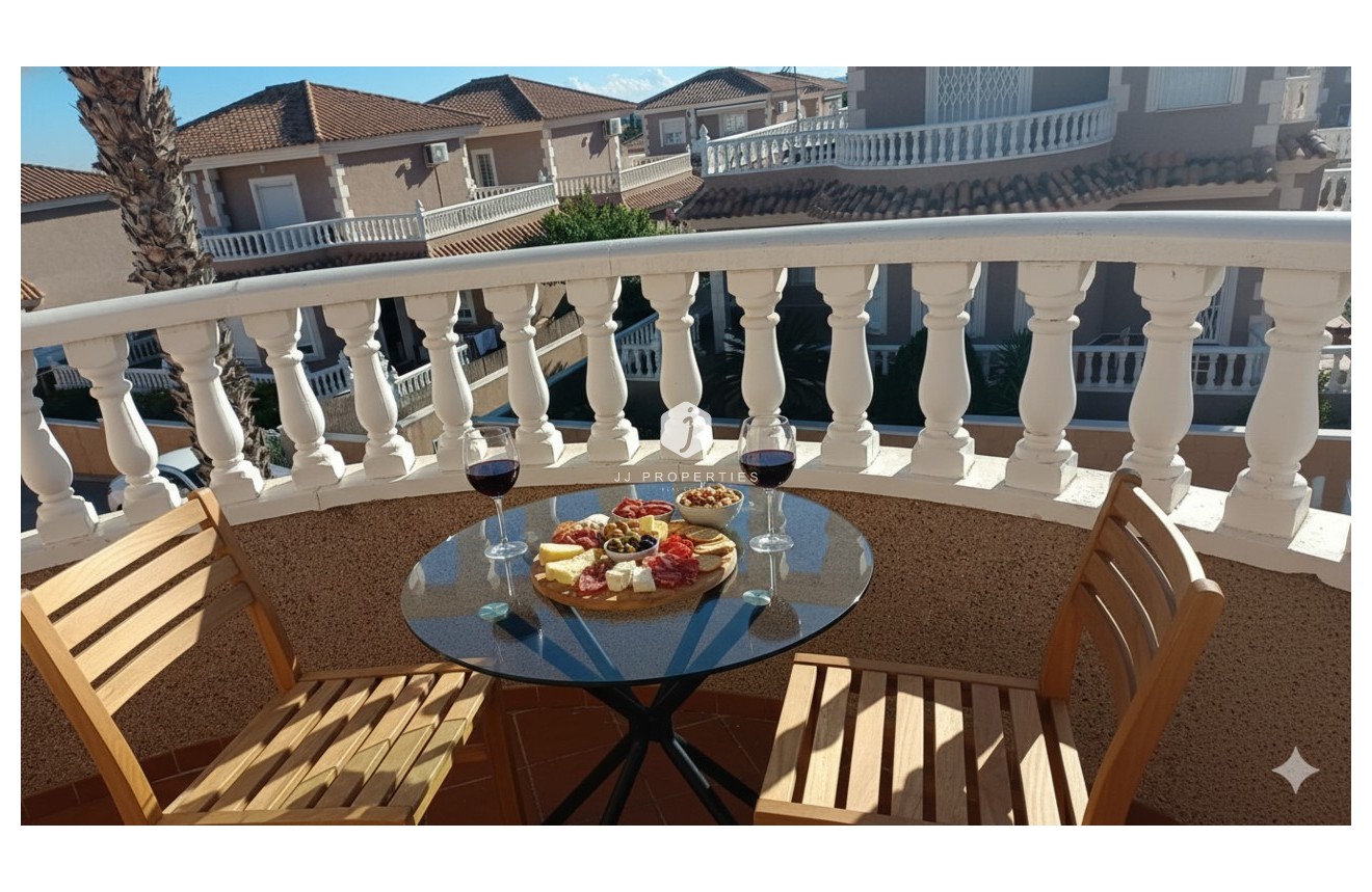 Segunda mano - Villa -
Los Altos - Costa Blanca