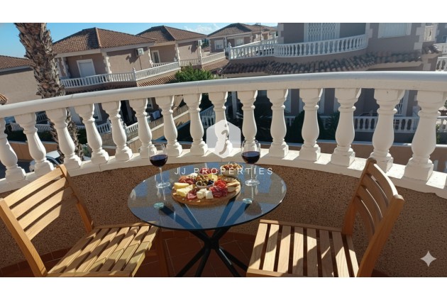 Segunda mano - Villa -
Los Altos - Costa Blanca