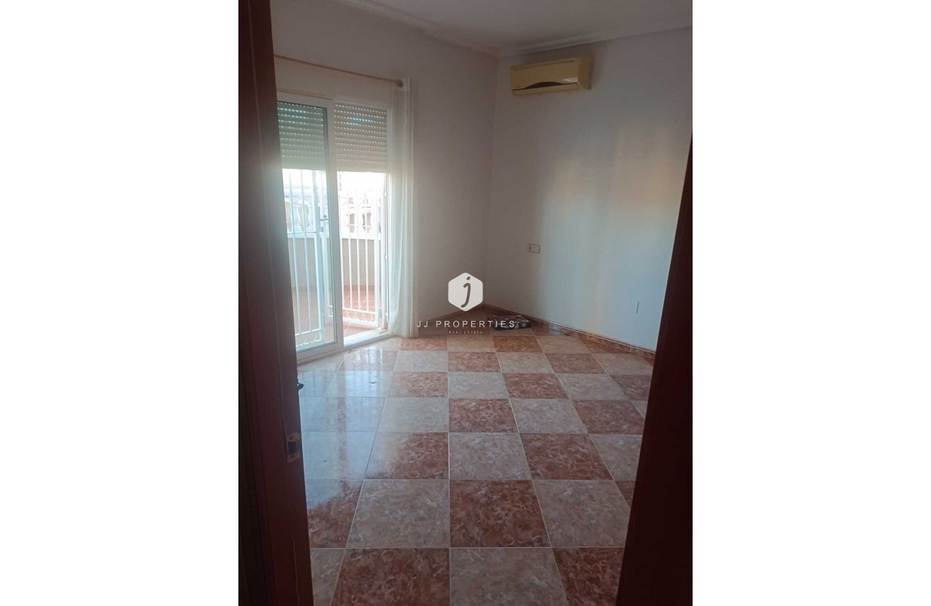 Segunda mano - Villa -
Los Altos - Costa Blanca