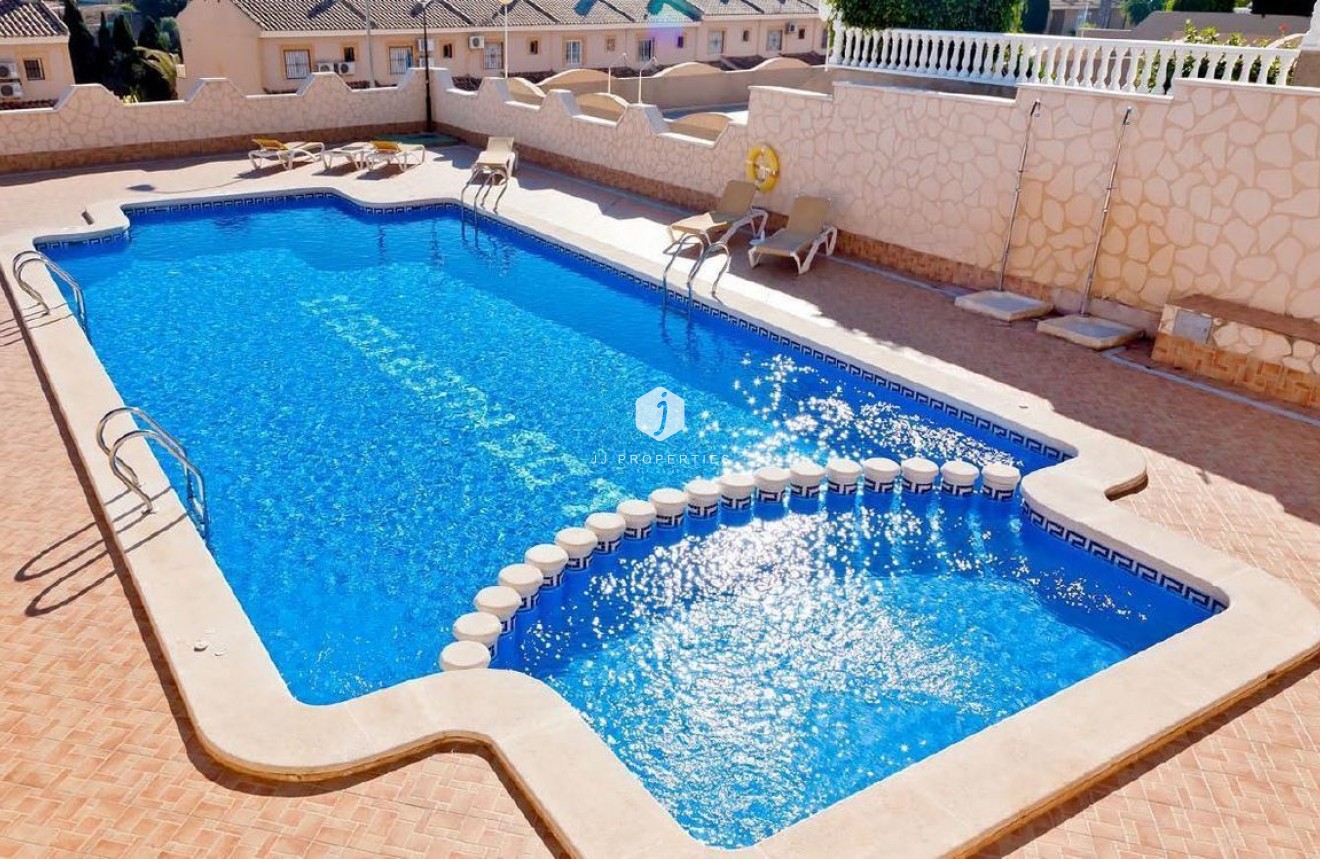 Segunda mano - Villa -
Los Altos - Costa Blanca