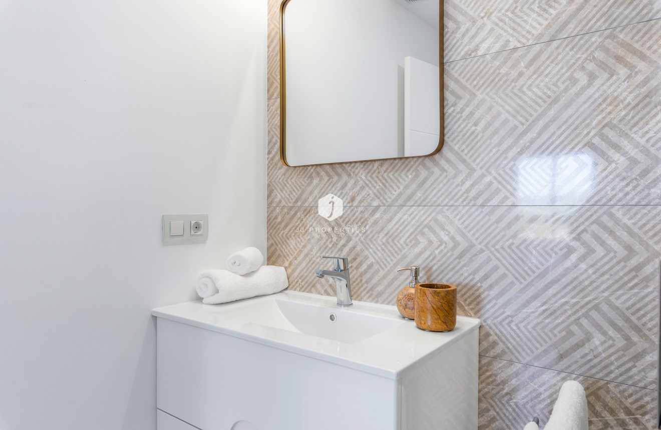 Segunda mano - Apartamento / piso -
San Miguel de Salinas - Inland