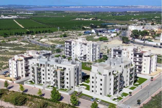 Z drugiej ręki - Mieszkanie w bloku -
San Miguel de Salinas - Inland