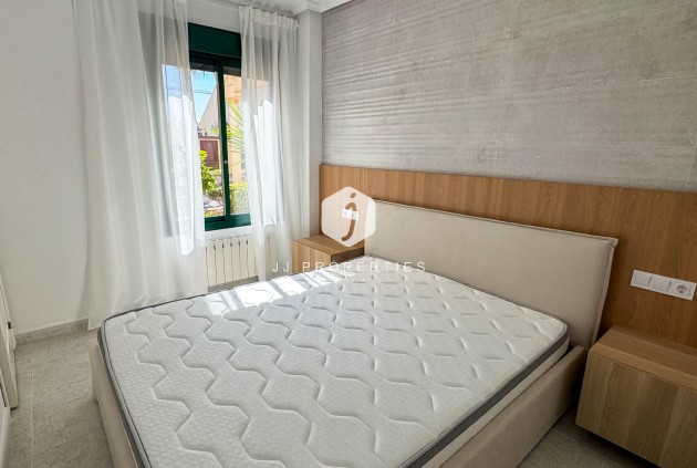 Z drugiej ręki - Mieszkanie w bloku -
Orihuela Costa - Costa Blanca