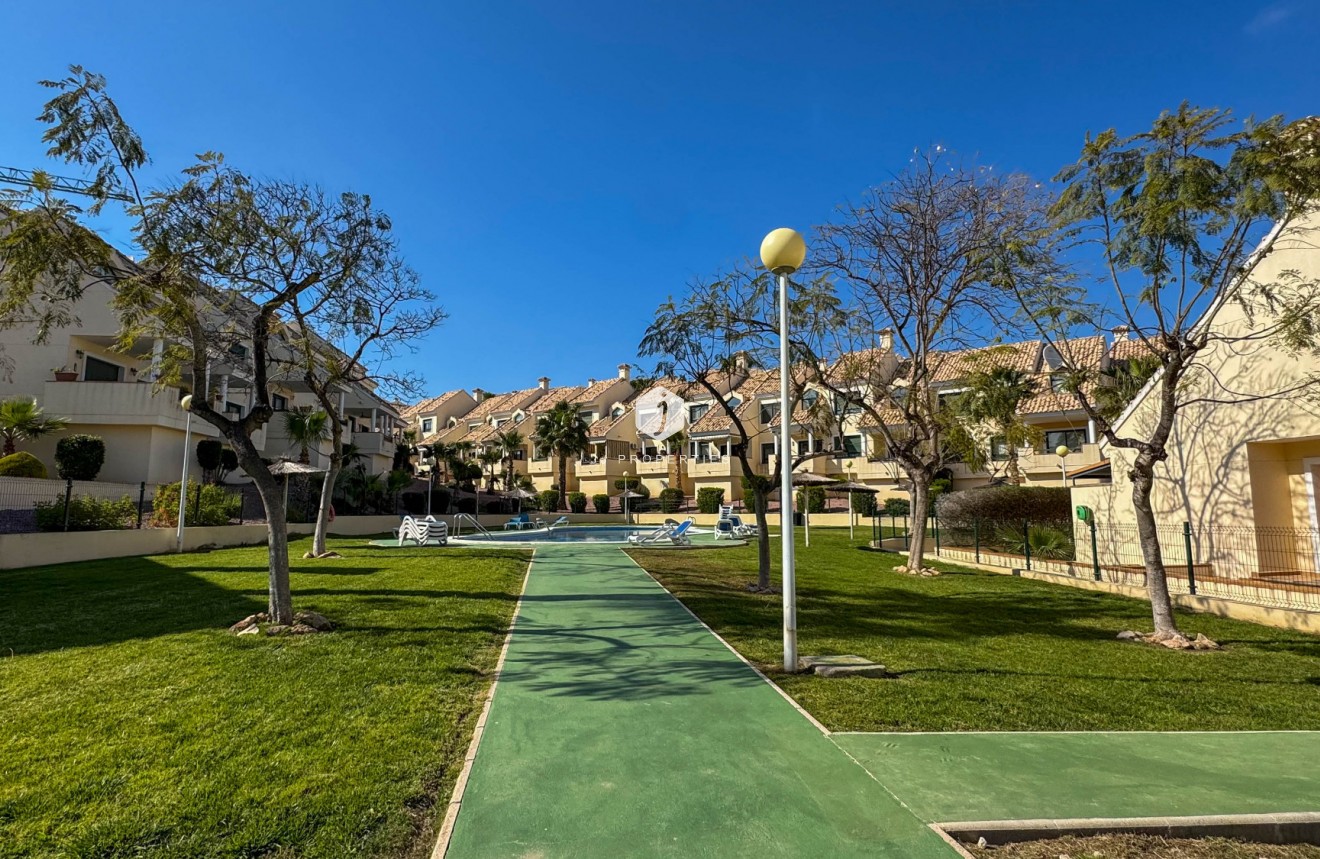 Z drugiej ręki - Mieszkanie w bloku -
Orihuela Costa - Costa Blanca