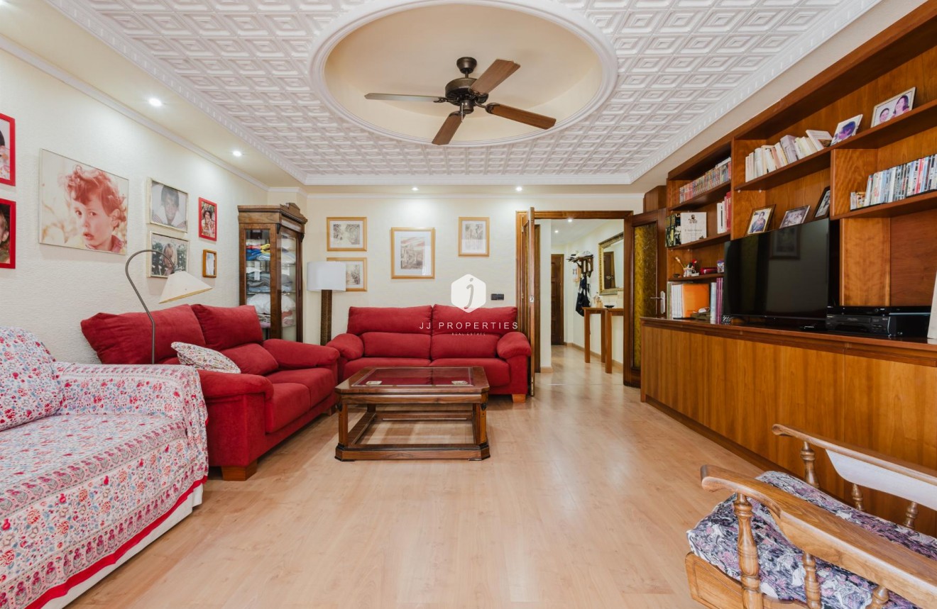 Z drugiej ręki - Mieszkanie w bloku -
Torrevieja - Costa Blanca