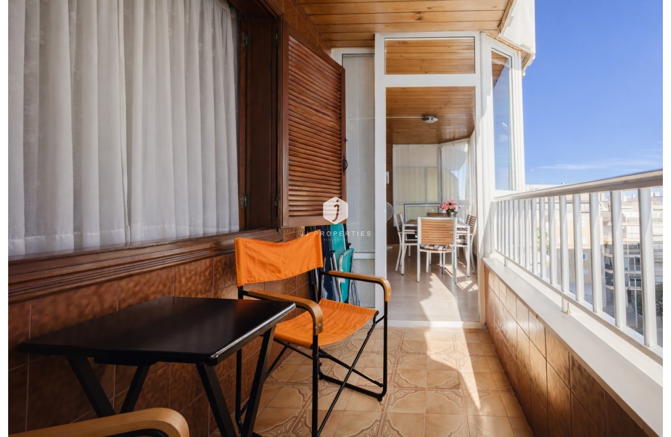 Z drugiej ręki - Mieszkanie w bloku -
Torrevieja - Costa Blanca