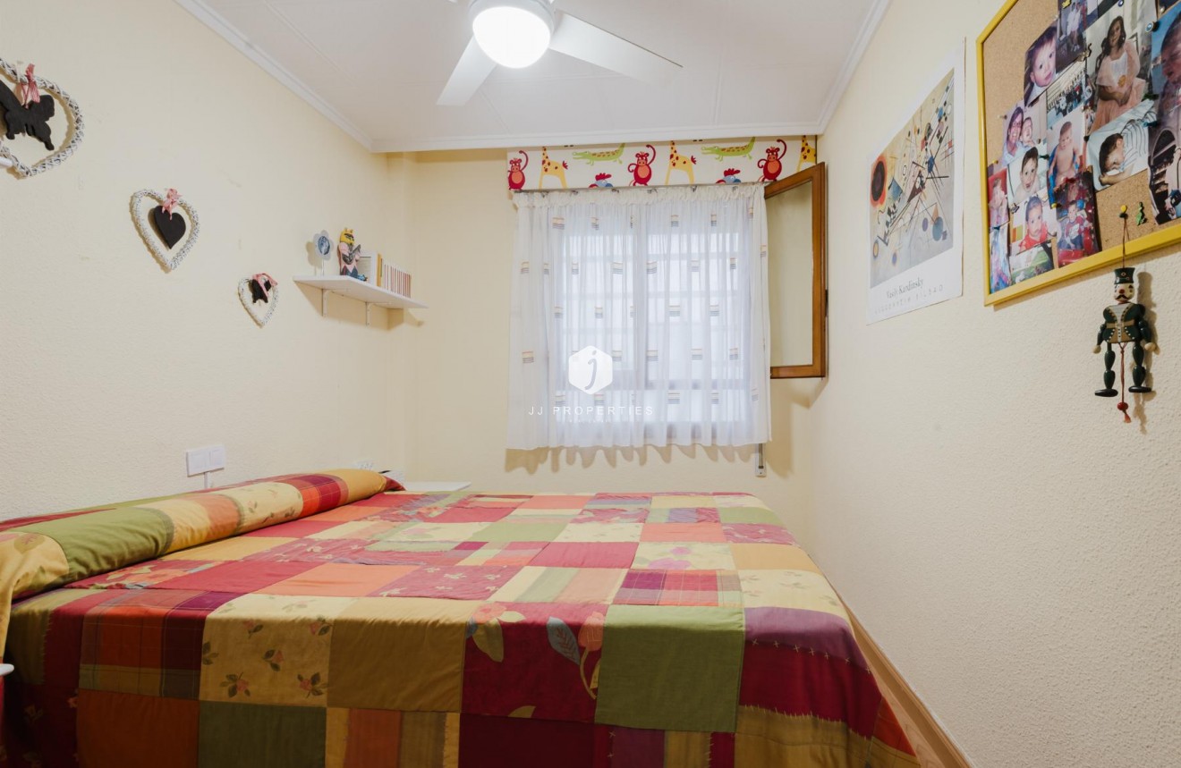 Z drugiej ręki - Mieszkanie w bloku -
Torrevieja - Costa Blanca