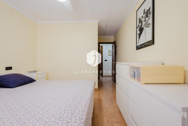 Z drugiej ręki - Mieszkanie w bloku -
Torrevieja - Costa Blanca