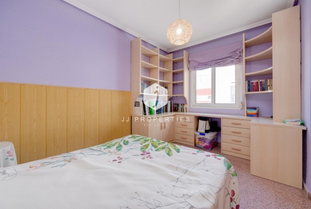 Z drugiej ręki - Mieszkanie w bloku -
Torrevieja - Costa Blanca