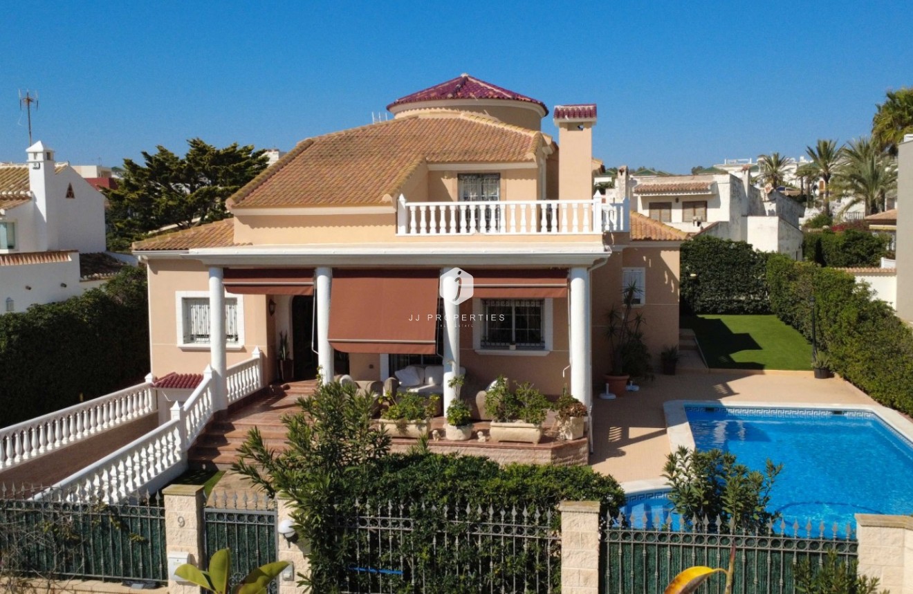 Z drugiej ręki - Villa -
Torrevieja - Costa Blanca